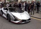 Brasileiro causa tumulto ao ir buscar Lamborghini de R$ 22 milhões em Londres