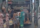 Pessoas reviram caminhão de lixo em busca de comida em Fortaleza