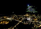 Maior árvore de Natal do mundo é acesa na Itália