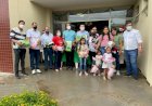Prefeitura e OVG entregam brinquedos para crianças em Ceres