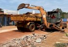 Prefeitura de Ceres faz pavimentação das calçadas no entorno da escola municipal pequeno príncipe