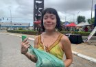 Candidata que perdeu Enem após sair para fumar vira meme, dá risada e promete foco