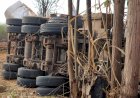 Ultrapassagem proibida a 100 km/h resulta em colisão de carretas e morte na BR-153, em Rianápolis