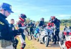 Mais de 470 motos são flagradas trafegando acima da velocidade permitida em BRs de Goiás