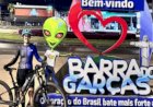 Professora pedala 385 km de Goiânia a Barra do Garças para visitar o pai