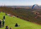 Quer voar de parapente? Visitantes podem fazer voos panorâmicos durante o XCerrado em Jaraguá