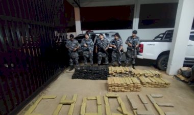 Em Goiás: Polícia apreende 400 quilos de maconha em carro de luxo