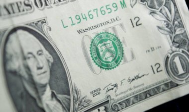 Dólar reverte queda e fecha perto da máxima do dia com incertezas externas
