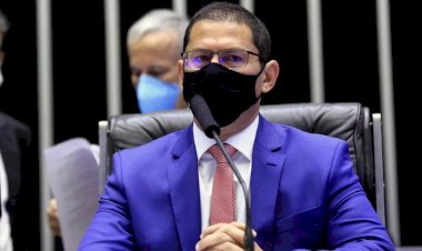 Vice da Câmara diz que povo precisa de 'vacina, não de armas' e acredita que polêmica vai parar no STF