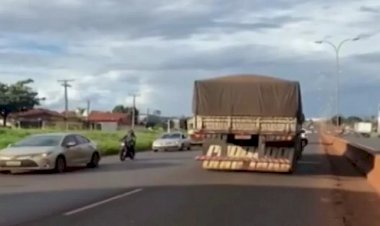 Em Goiás: Caminhoneiro é filmado dirigindo bêbado e na contramão da BR-060, diz polícia