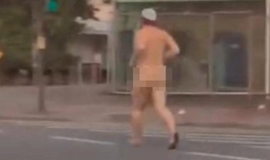 Homem faz cooper pelado, de gorro e sem máscara