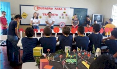 Governo vai incluir disciplina de educação no trânsito em escolas de Goiás