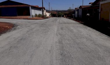 Moradores do Setor Jardim Sorriso em Ceres estão sorrindo atoa após receber asfalto novo em suas ruas