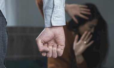 Em Goiás: Homem é preso suspeito de agredir namorada com socos e chutes em bar