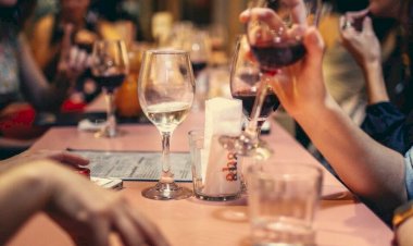 Bares de restaurantes de Goiânia esperam ''sair da UTI'' com novo decreto