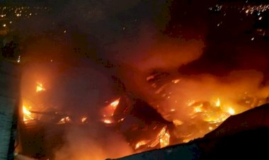 Em Goiás: Incêndio destrói dois galpões de materiais para construção
