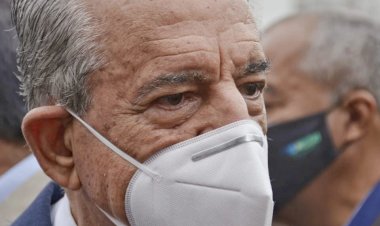 Iris aumenta volume de dieta oral e caminha pelo hospital