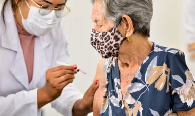 Goiás conclui aplicação de 3ª dose da vacina em idosos que vivem em instituições