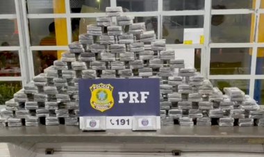 Pai e filho adolescente são detidos com carga de cocaína avaliada em R$ 40 milhões, em Jaraguá