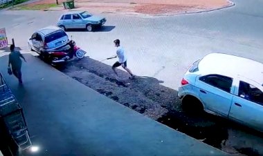 Em Goiás: Motorista de aplicativo agride passageira com facão por causa de R$ 1