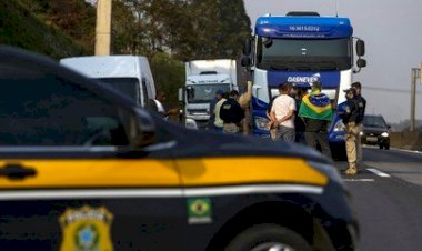 PRF identifica três pontos de concentração de caminhoneiros