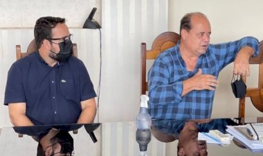 Prefeitos de Ceres e Rialma se reúnem com comissão do Colégio Imaculada para evitar o fechamento da instituição