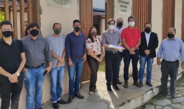 Prefeitos e Comissão do Colégio Imaculada se reúnem com Bispo da Diocese de Goiás, Dom Jeová Elias