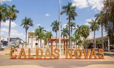 Caldas Novas adia carnaval e aumenta restrições para conter avanço da Covid-19