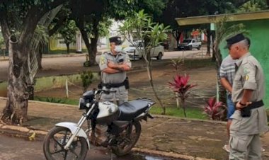 Em Goiás: Motociclista é autuado em flagrado pela PM empinando moto