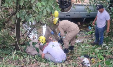 Acidente na BR-153, em Uruaçu deixa nove pessoas feridas, duas em estado grave
