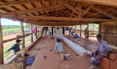 Em Goiás: Fiscais resgatam trabalhadores que dormiam em curral por condição semelhante à escravidão e aplicam multa de R$ 90 mil