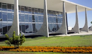 STF decide que é possível receber duas aposentadorias por cargos acumuláveis