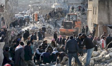 Turquia e Síria lutam contra o tempo para encontrar sobreviventes de terremoto que matou mais de 9.500