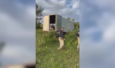 PRF recupera caminhão roubado e encontra provável carga de agrotóxico proibido, na BR-153