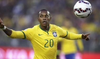 STJ rejeita pedido da defesa de Robinho de cópia do processo na Itália