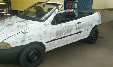 Em Goiás: Pálio ''conversível'' é apreendido por adulterações irregulares, maconha e contrabando