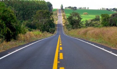 Caminhões têm trânsito restringido nas rodovias goianas no feriado prolongado