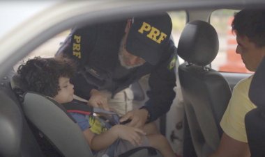 PRF flagra 58 crianças sem cadeirinha em 15 dias de férias escolares