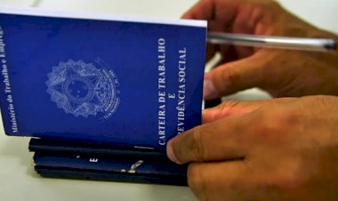 Desemprego sobe a 7,8% até fevereiro; renda segue em alta