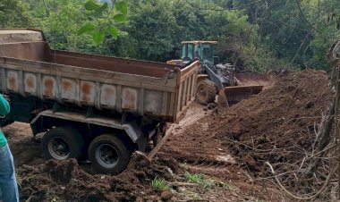 Prefeitura de Ceres realiza patrolamento e cascalhamento da Estrada Rural do Córrego do Teles