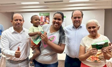 Prefeitura de Ceres realiza entrega de cartões do Programa Mães de Goiás