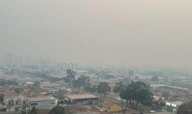 Goiânia amanhece coberta por nuvem de fumaça após ventania da madrugada