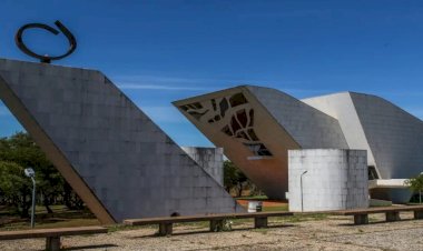 Casal é filmado transando no Panteão da Pátria, em Brasília