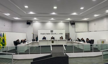 Câmara Municipal de Ceres realiza a 4ª Sessão Ordinária do mês de setembro de 2025