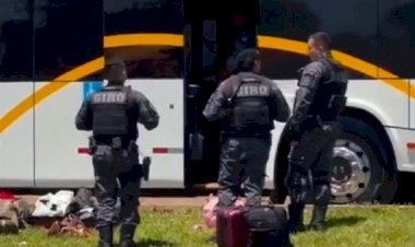 Idoso é preso com quase R$ 1 milhão na mochila em ônibus perto de Hidrolândia