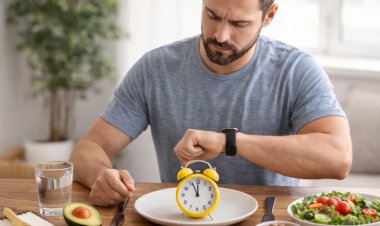 Jejum intermitente emagrece mesmo? Estudo amplo traz nova conclusão