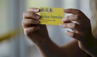 Bolsa Família supera emprego com carteira em 9 Estados