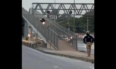 Motociclista é flagrado trafegando em passarela da BR-153, em Goiânia