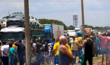 Comissão aprova anistia de multas a caminhoneiros que participaram de bloqueios após eleição de 2022