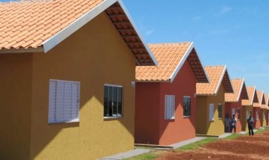 Justiça suspende entrega de casas da Agehab por suposta fraude em contratos de R$ 254 milhões
